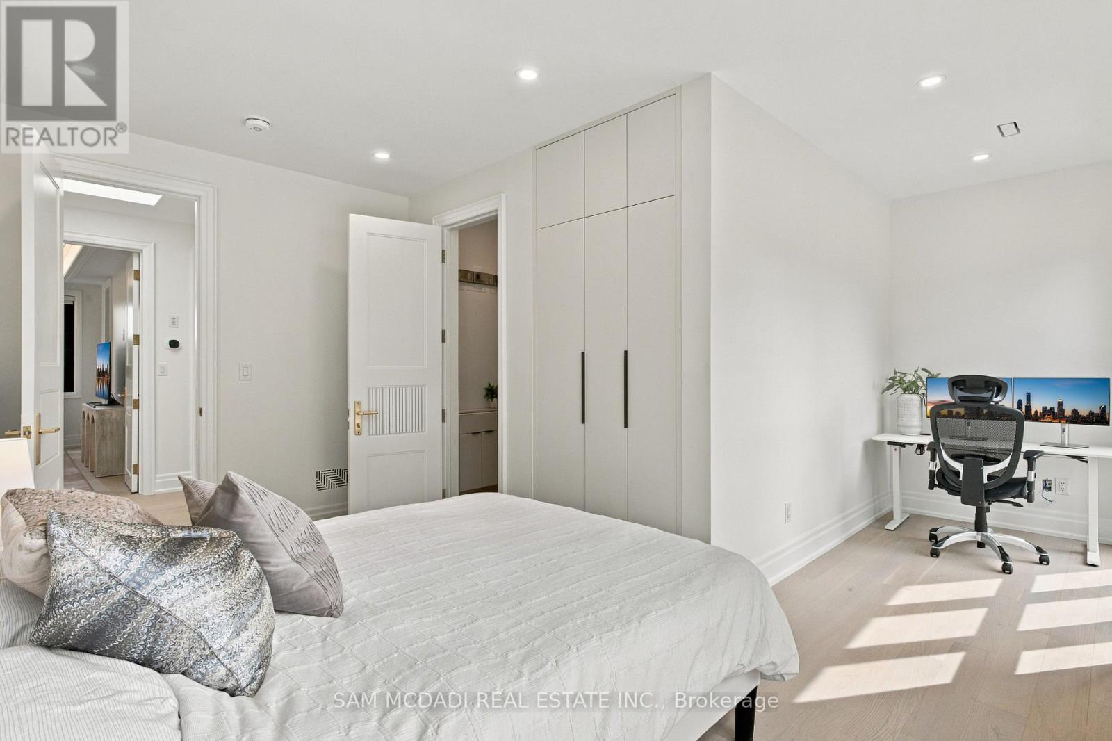6 North Hills Terrace, Toronto, ON photo 26