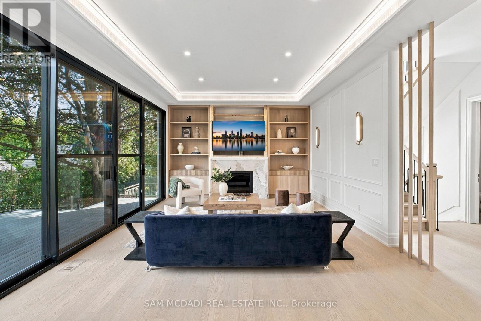 6 North Hills Terrace, Toronto, ON photo 10