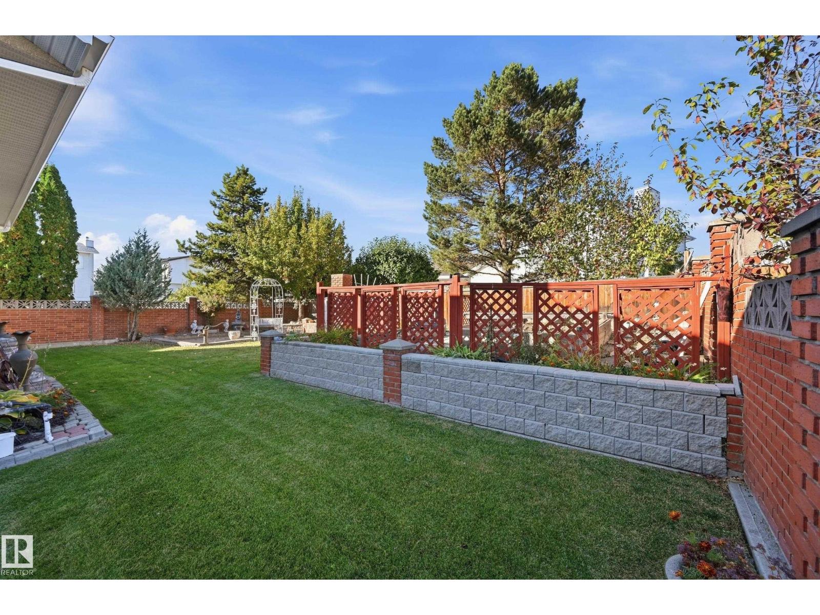 7708 158 AV NW - 45