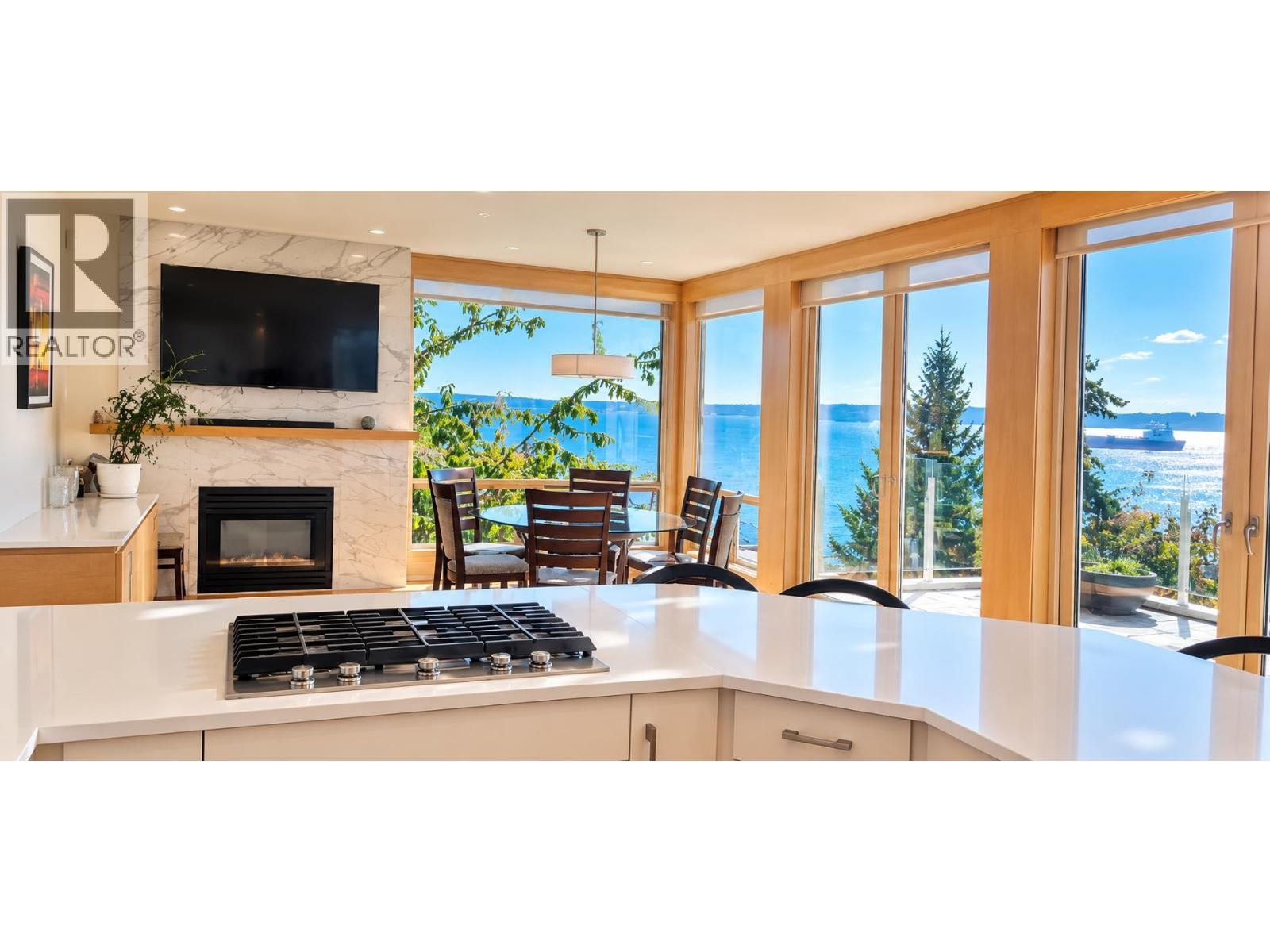 Photo of 4180B ROSE CRESCENT 8