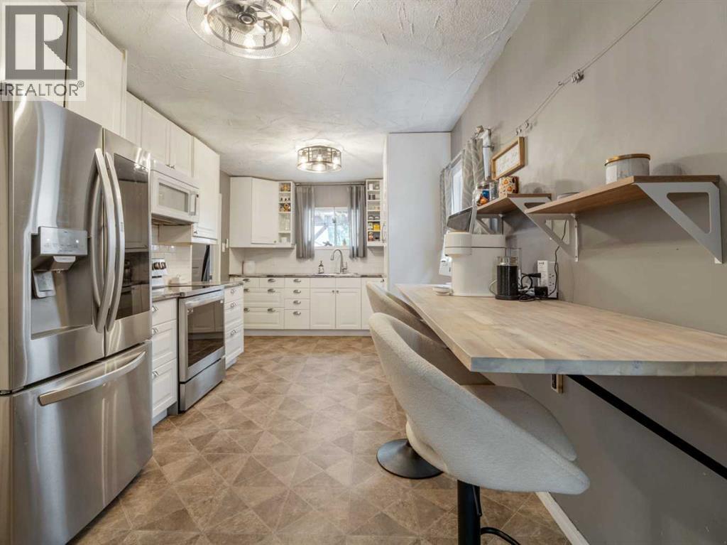 925 9 Street S - Image 18