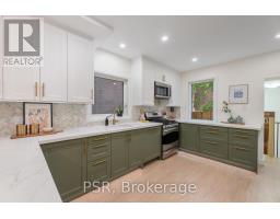 1045 Ossington Avenue, Toronto, ON M6G3V9 Photo 11