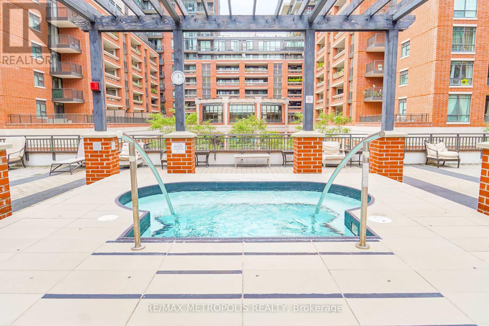 #415 800 LAWRENCE AVENUE W - 23