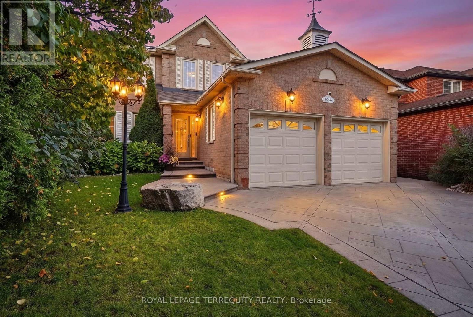 Photo of 3956 CHADBURN CRESCENT