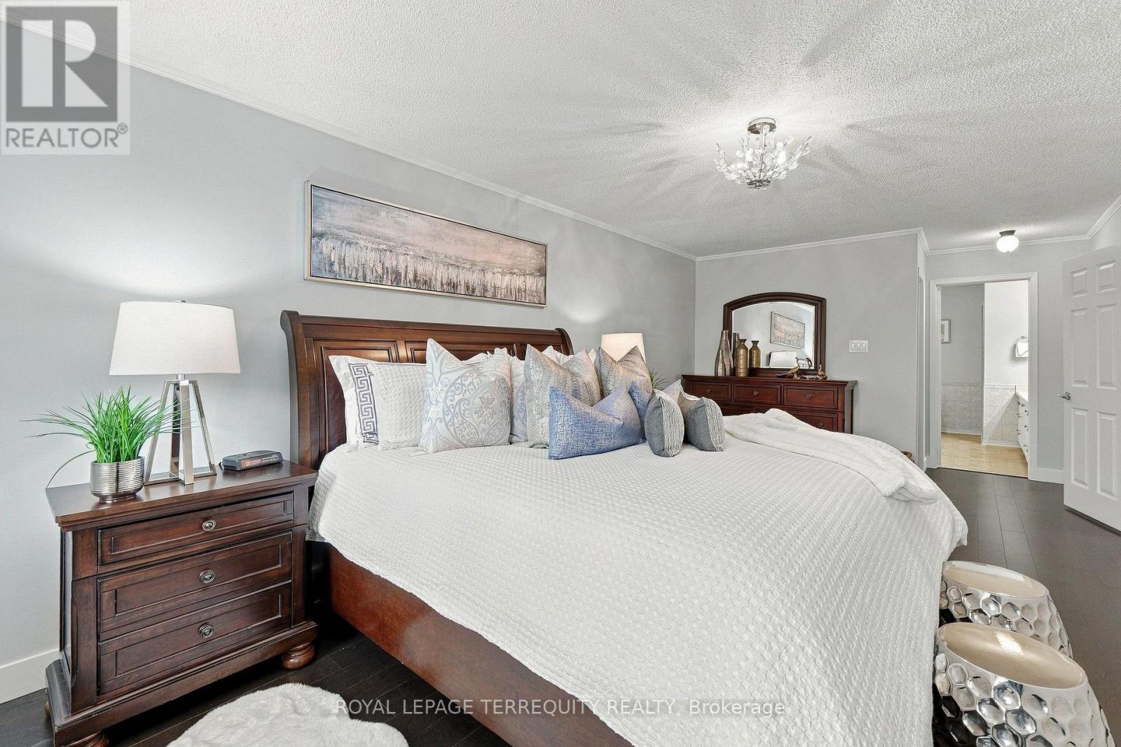 3956 Chadburn Crescent, Mississauga, ON photo 26