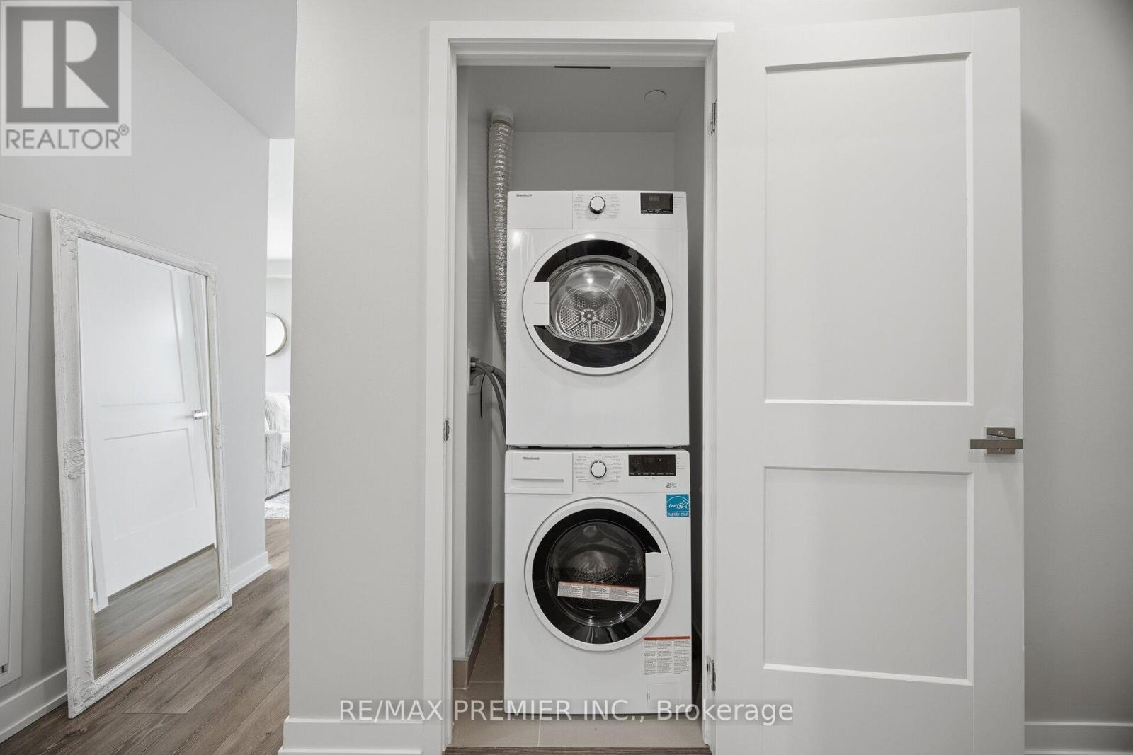 #610 1787 ST. CLAIR AVENUE - 26