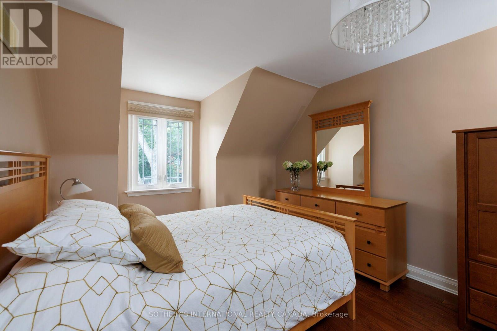 145 BRENTWOOD ROAD N - Image 20