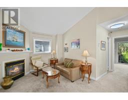 Family room - 6 Donald Crescent, Wasaga Beach, ON L9Z1E1 Photo 8