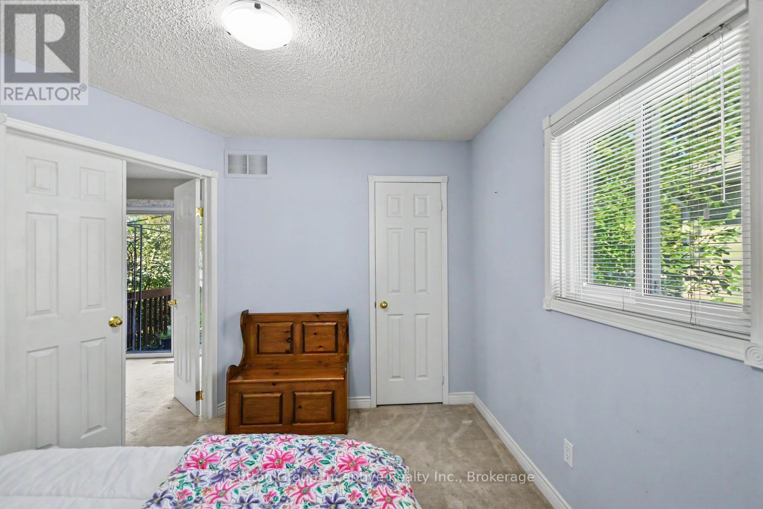 6 DONALD CRESCENT - 13