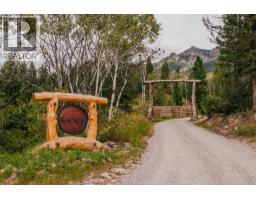 7058 95 Highway, Radium Hot Springs, BC V0A1M0 Photo 9