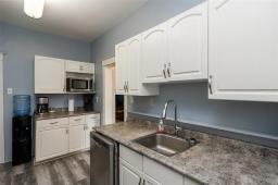 337 Bannerman Avenue, Winnipeg, MB R2W0V1 Photo 11