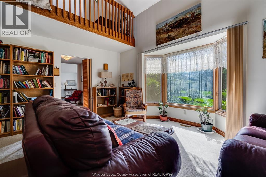 936 Twin Gables DRIVE - 25