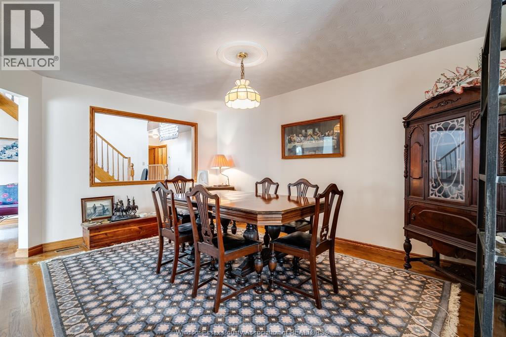 936 Twin Gables DRIVE - Image 22