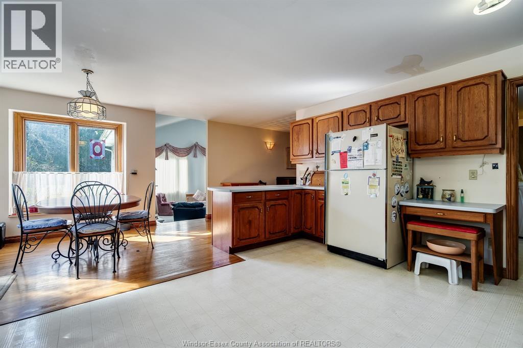 936 Twin Gables DRIVE - 14