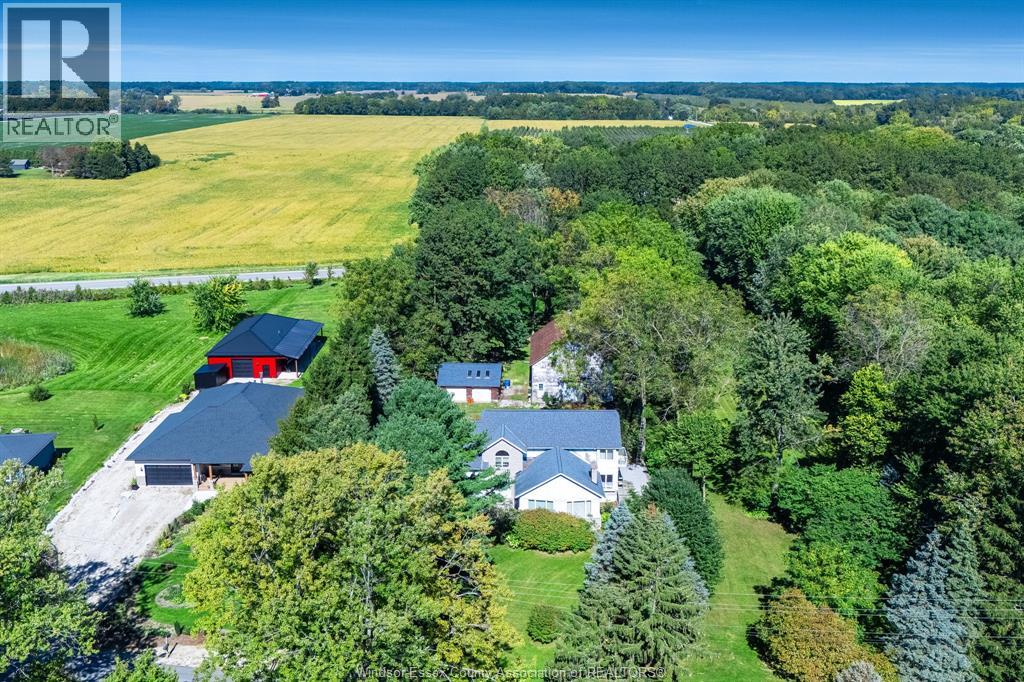 936 Twin Gables DRIVE - 48