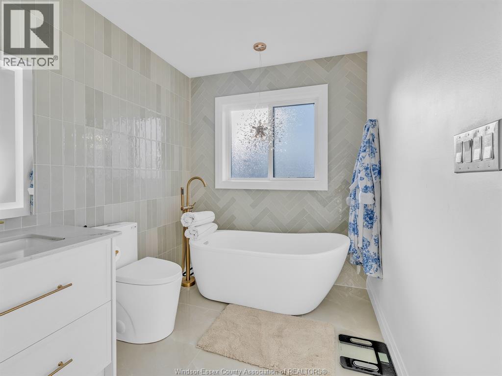 433 MCLELLAN - 16