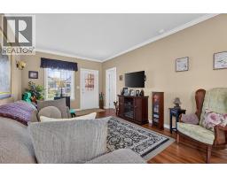 Living room - 519 Mckay, Windsor, ON N9B1Z7 Photo 6