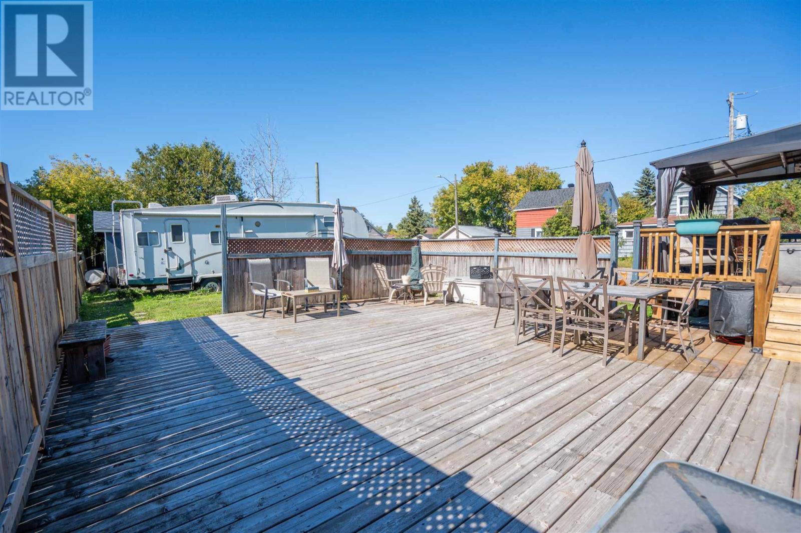 507 Charles ST - 36
