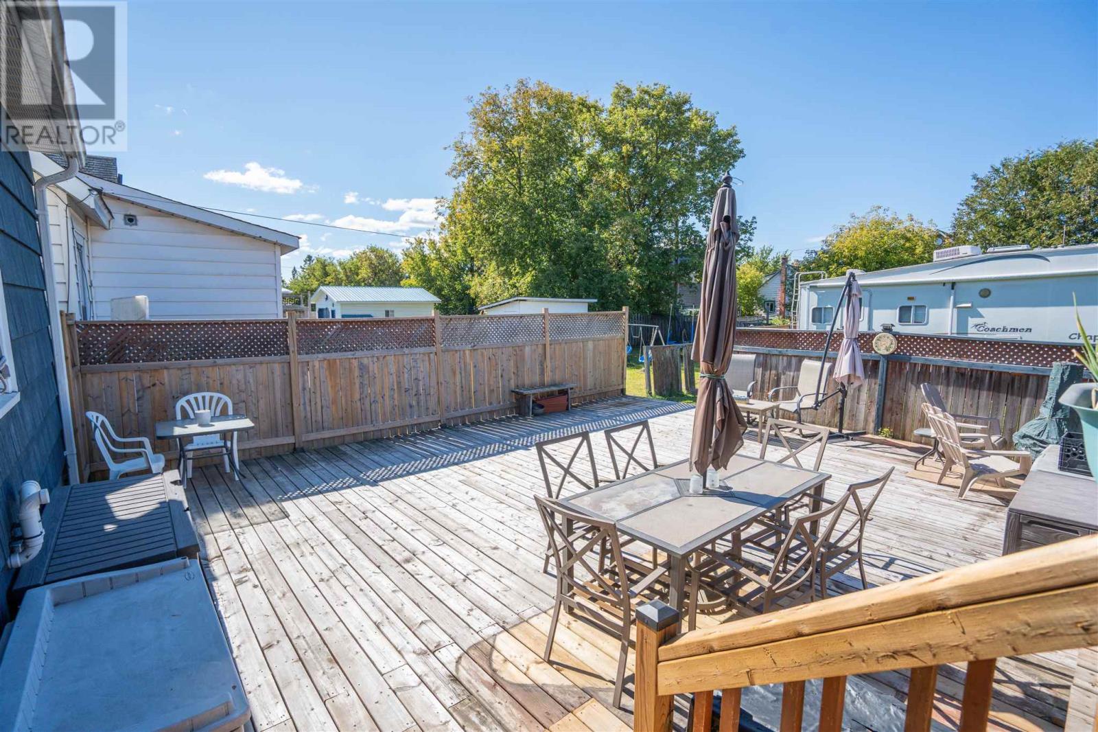 507 Charles ST - 35