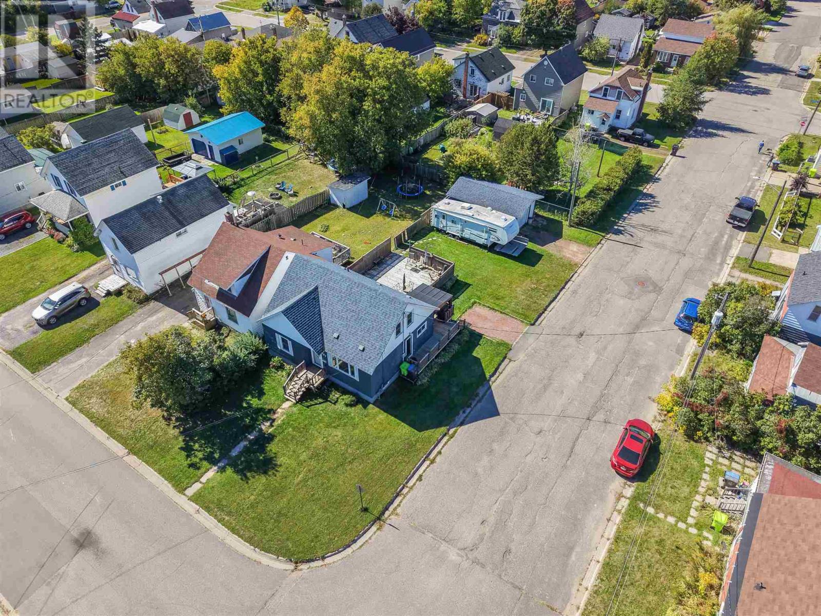 507 Charles ST - 6