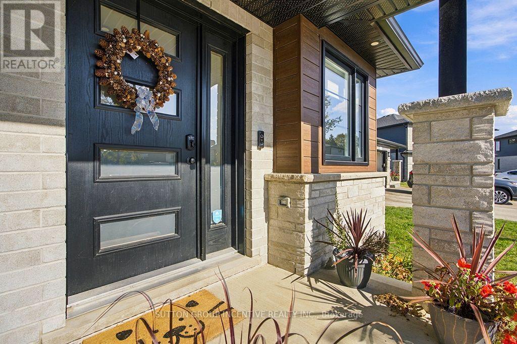 103 JEFFEREY WAY - 6