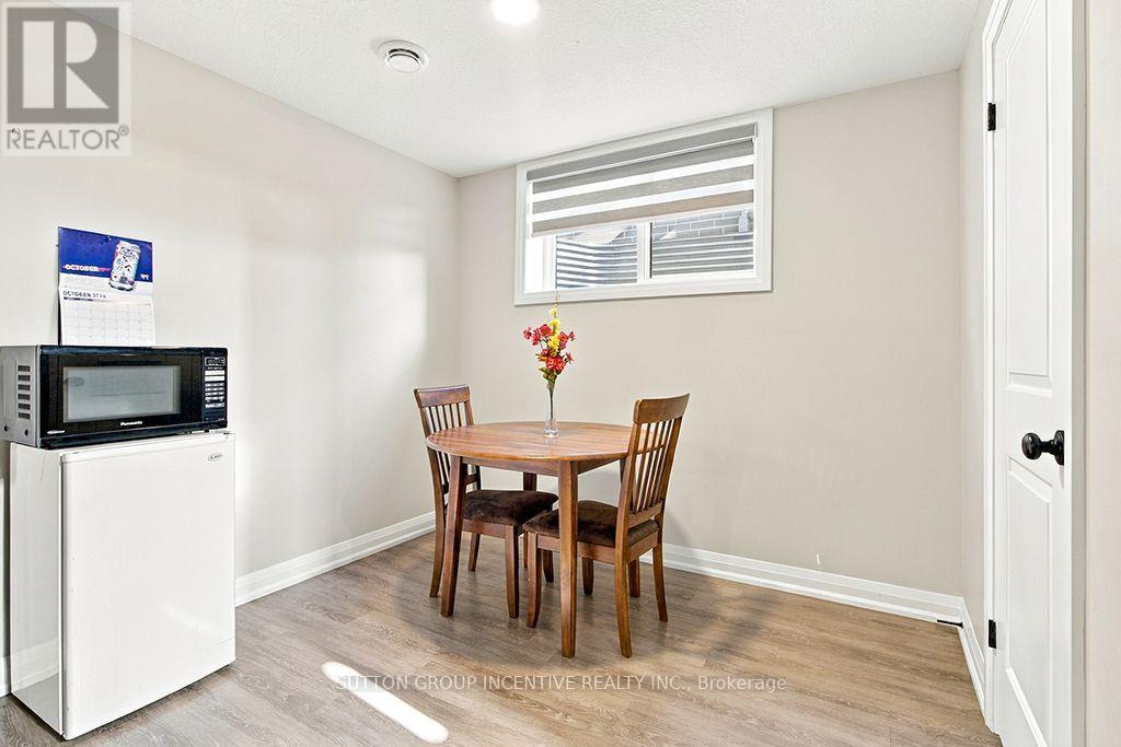 103 JEFFEREY WAY - 29