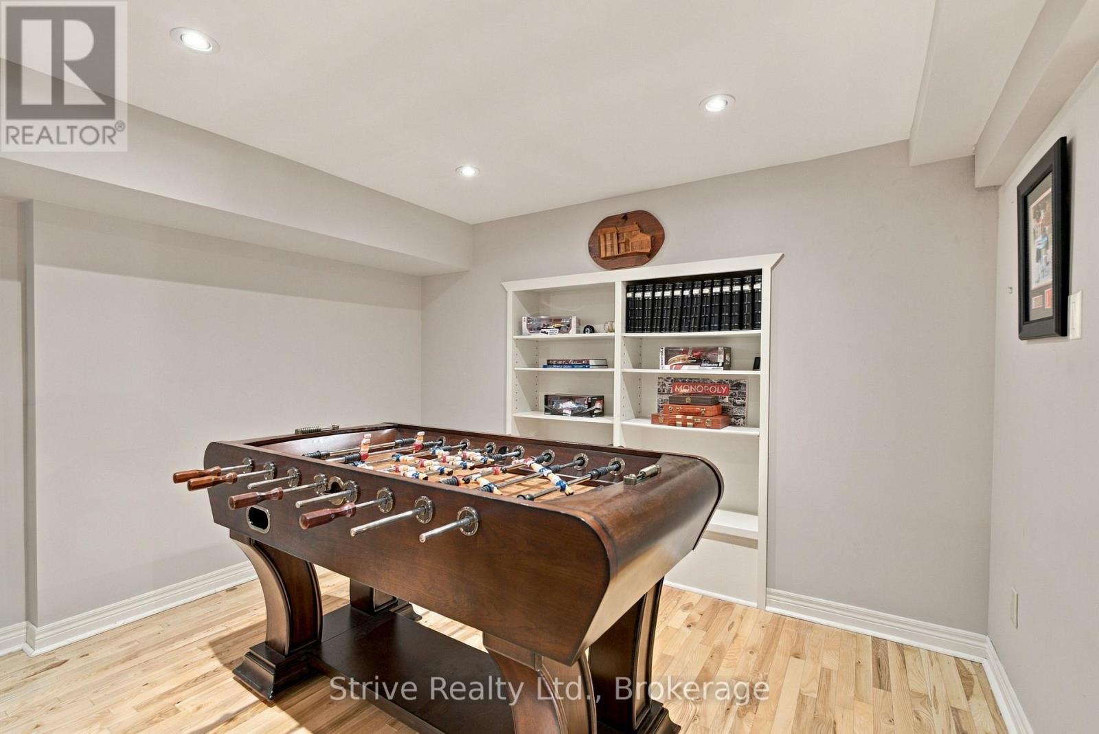 40 MCLELLAN DRIVE - 35