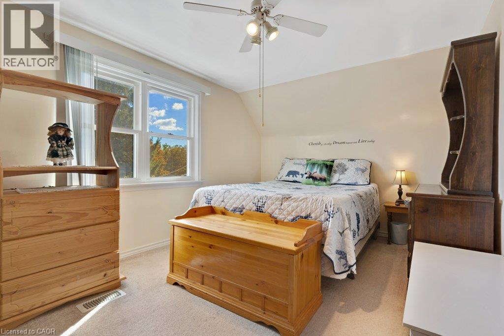 52 THIRD Avenue - Image 32