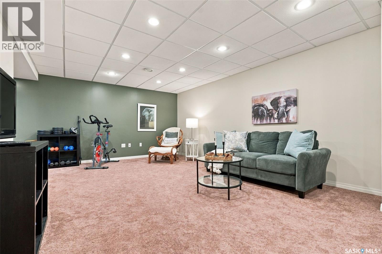 3174 Eastview - Image 37