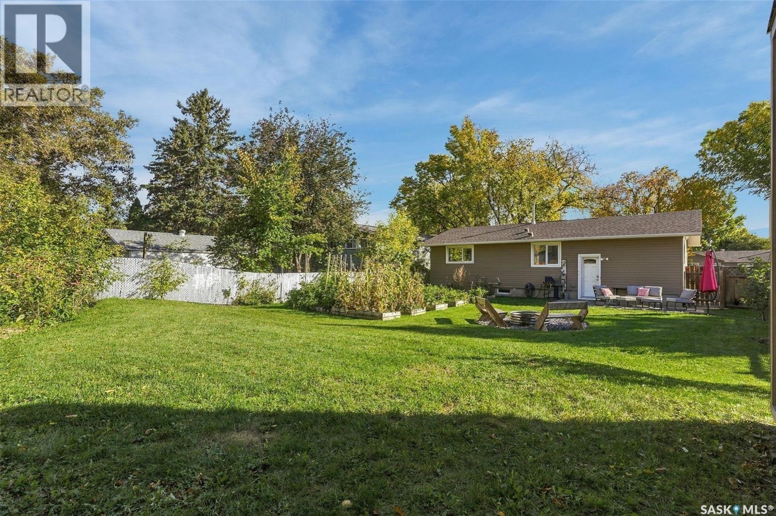 3174 Eastview - Image 46