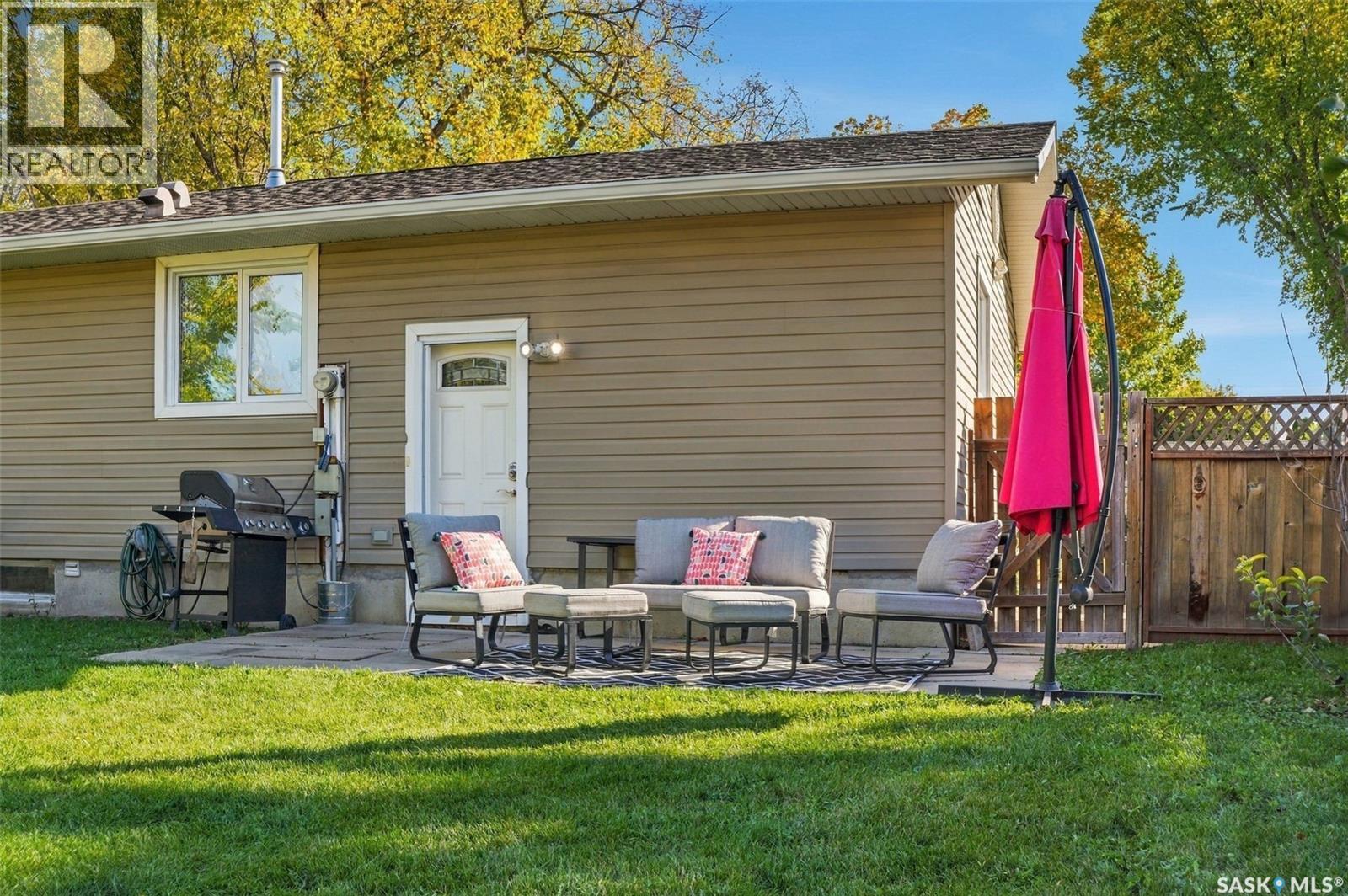 3174 Eastview - Image 52