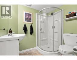 3174 Eastview, Saskatoon, SK S7J3J4 Photo 41