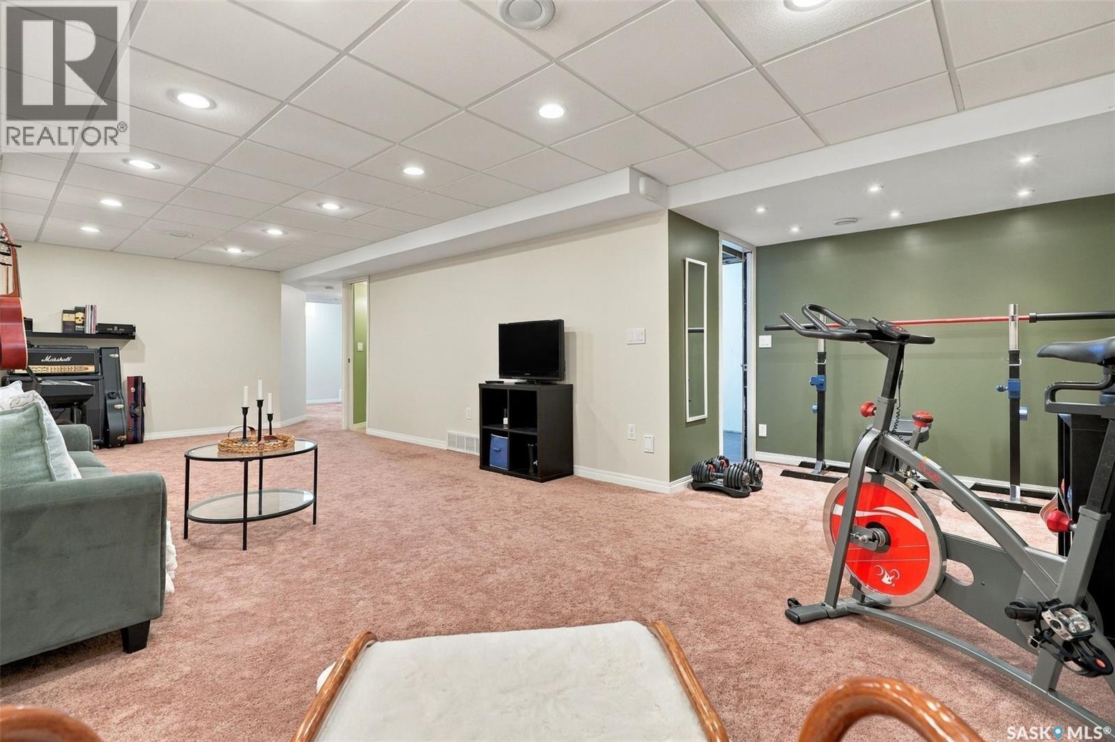 3174 Eastview - Image 38