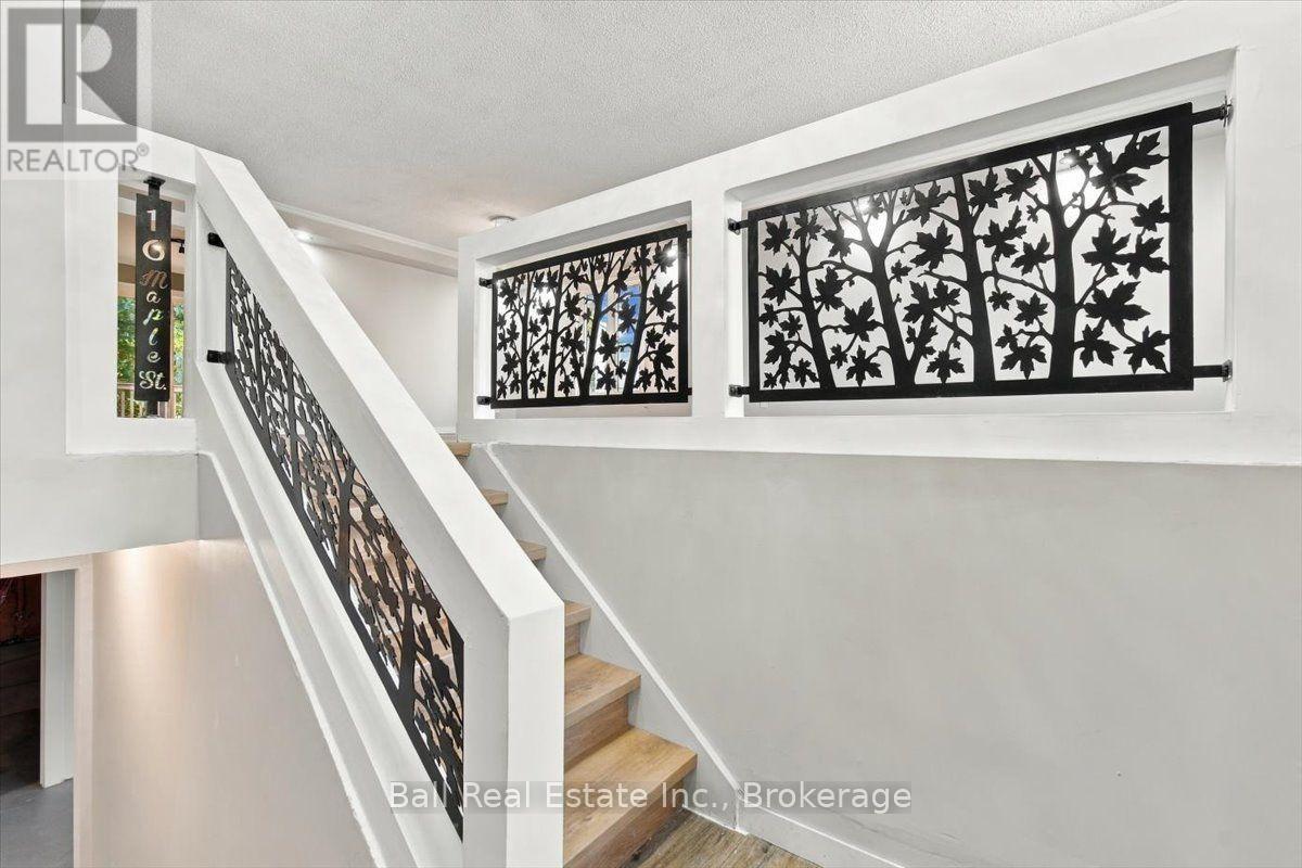 16 Maple Street, Bancroft, ON photo 31