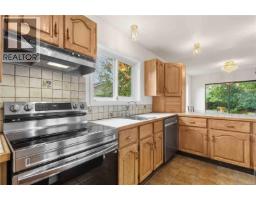4095 Beam Cres, Saanich, BC V8N5Y7 Photo 25