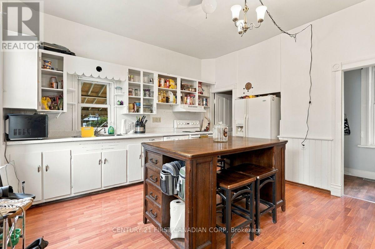367 HAMILTON ROAD - 17