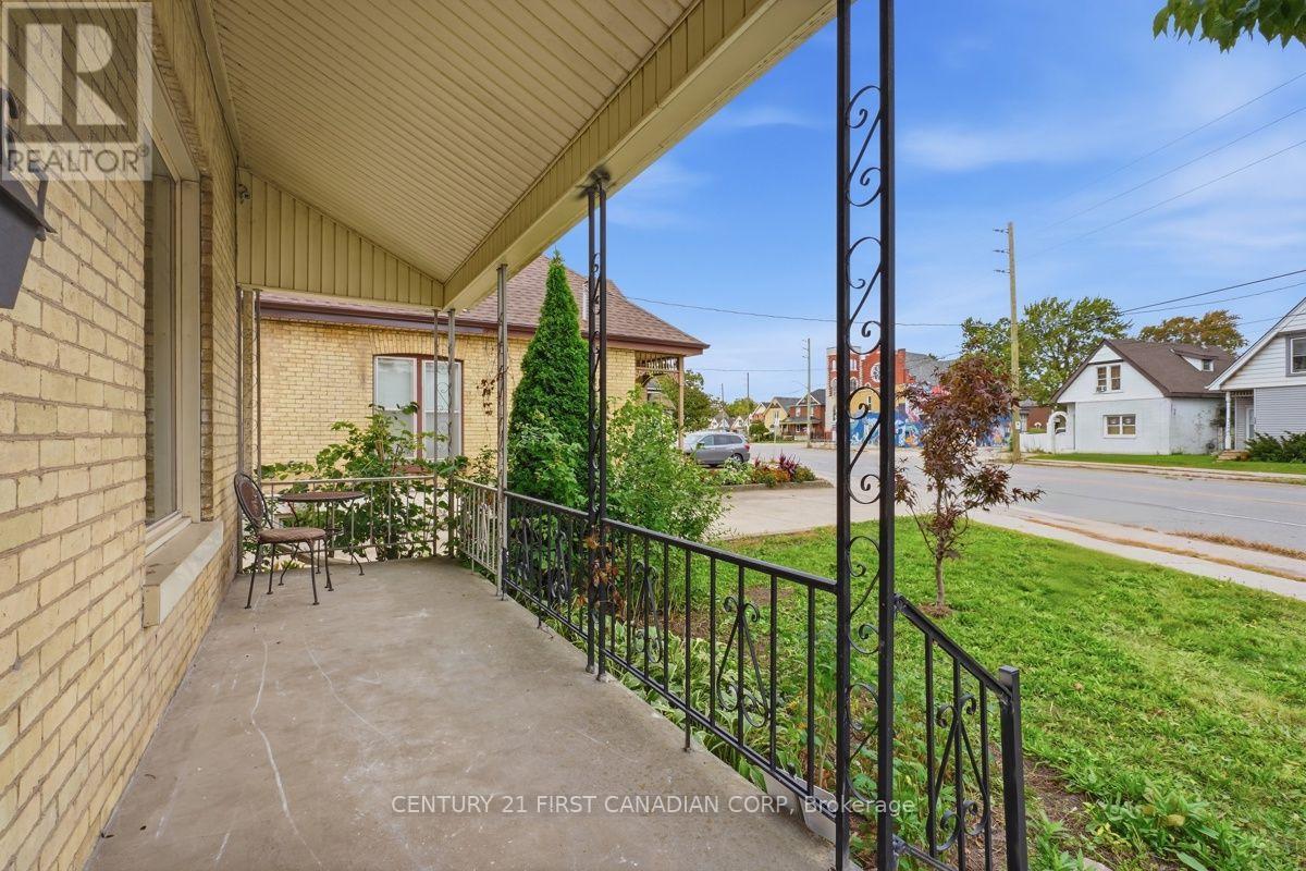 367 HAMILTON ROAD - 4