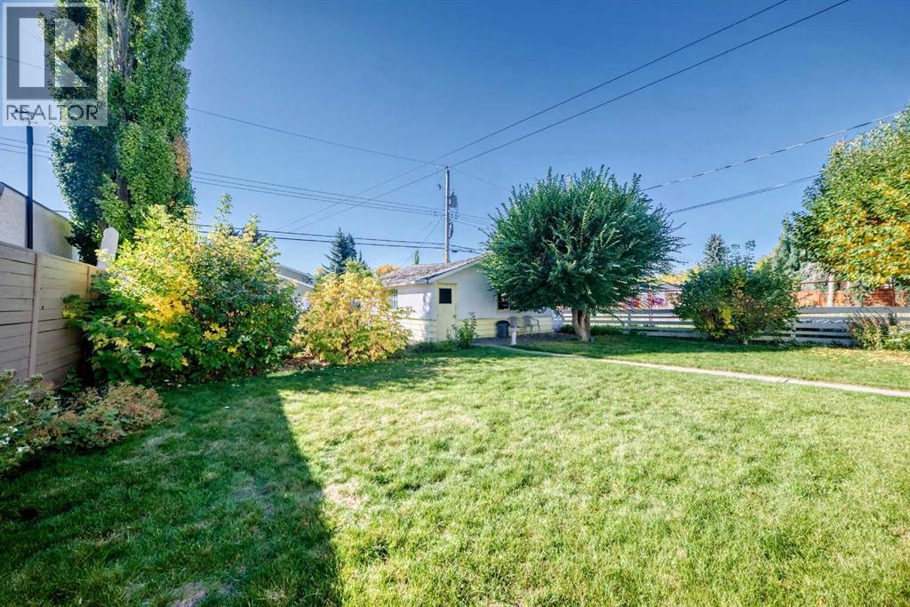 435 51 Avenue - 8
