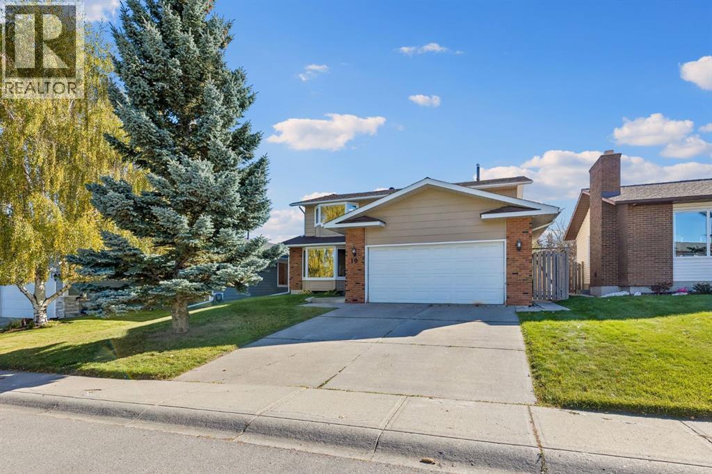 19 Woodbrook Road SW, Calgary, Alberta, T2W4M5