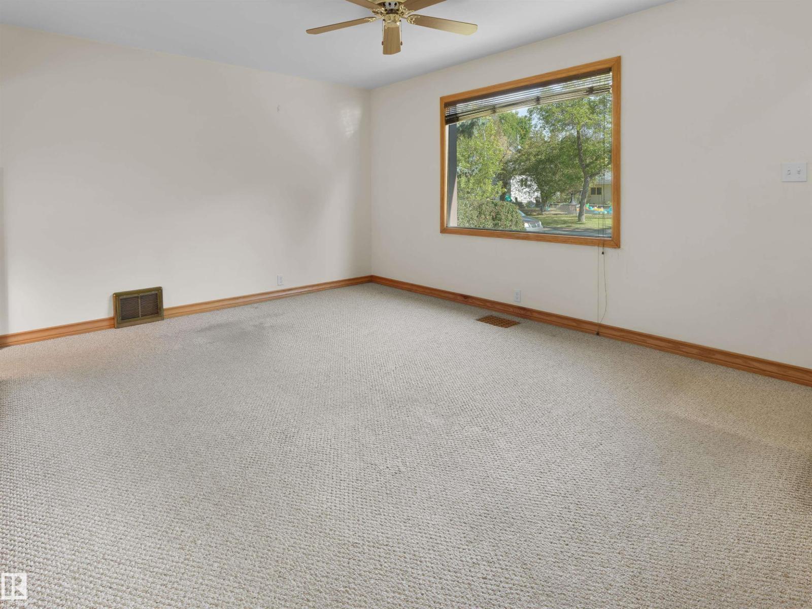 6810 110 ST NW - 6