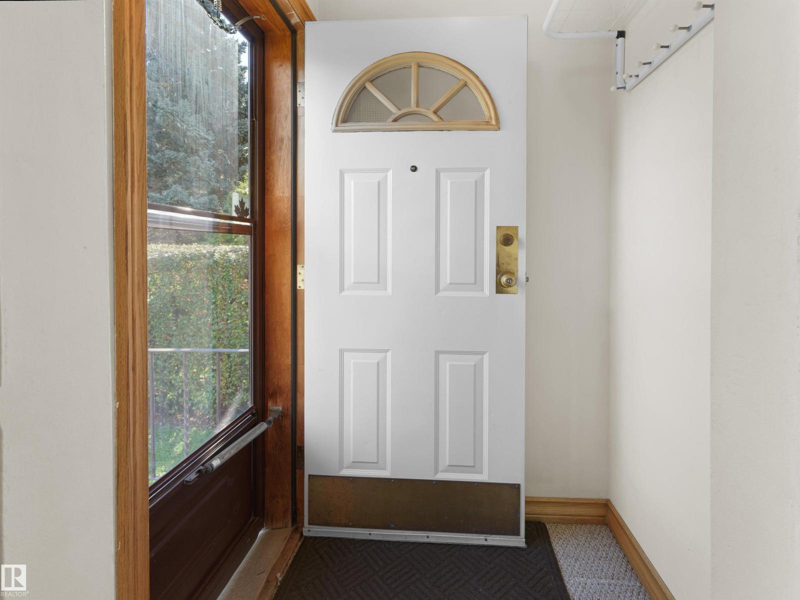 6810 110 ST NW - 4