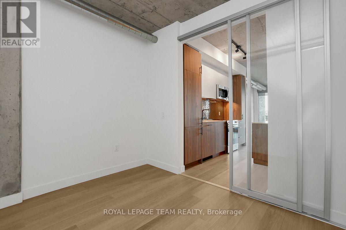 #509 10 JAMES STREET - 21
