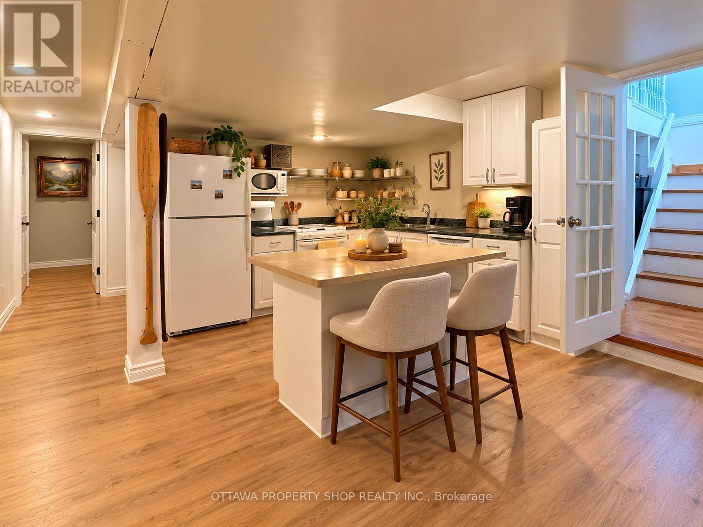 1465 QUEENSDALE AVENUE - Image 14