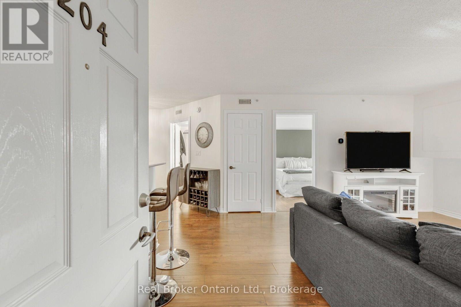 Photo of 204 - 4015 KILMER DRIVE