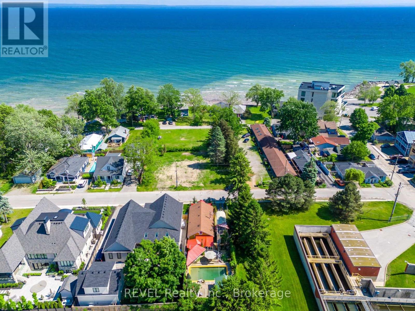 3816 CRYSTAL BEACH DRIVE - 32
