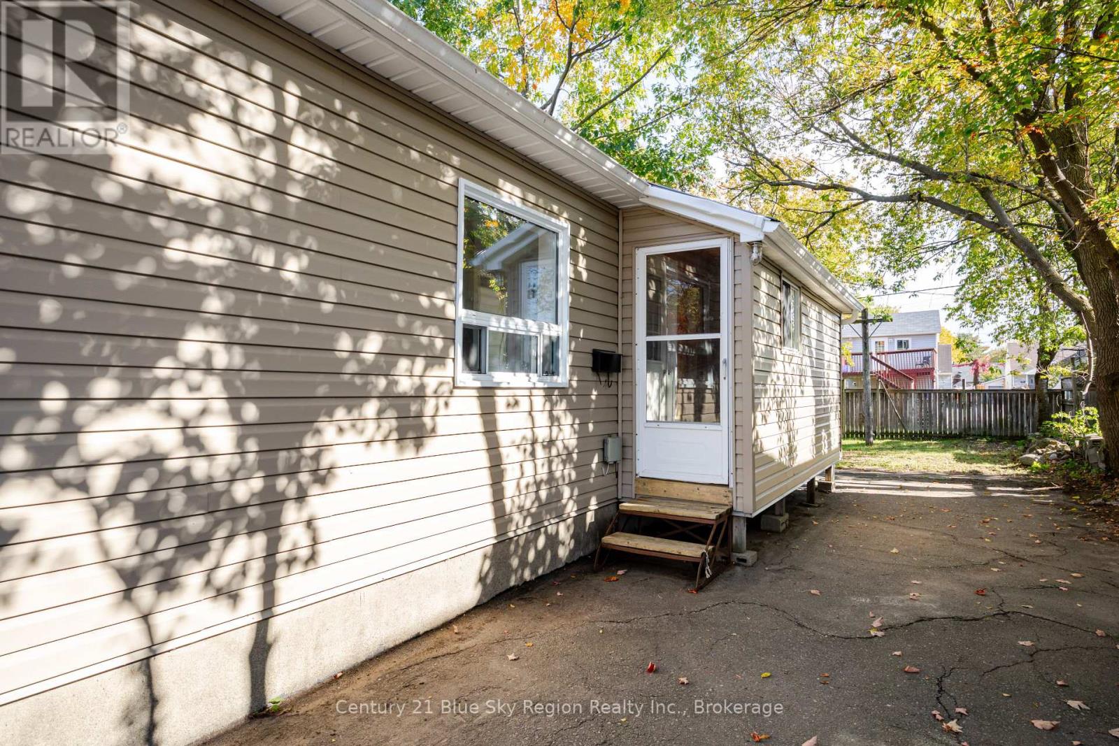 1133 FRANKLIN STREET - Image 23