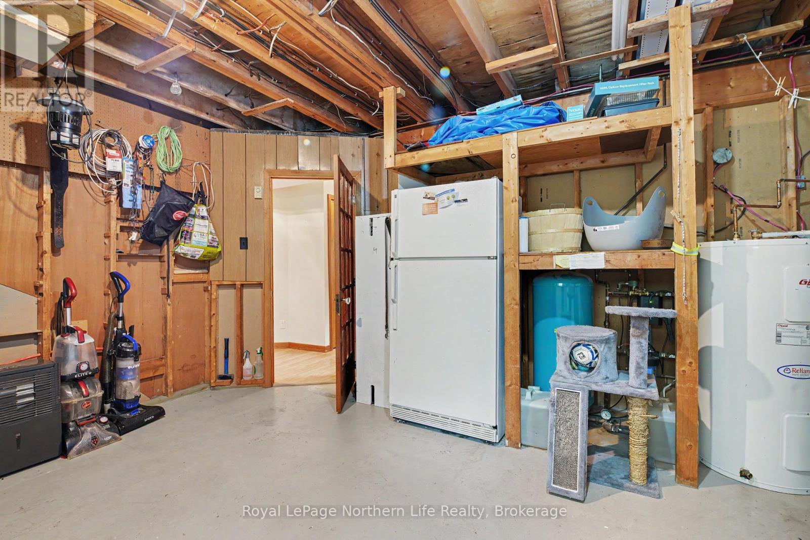 709 MACPHERSON DRIVE - Image 29