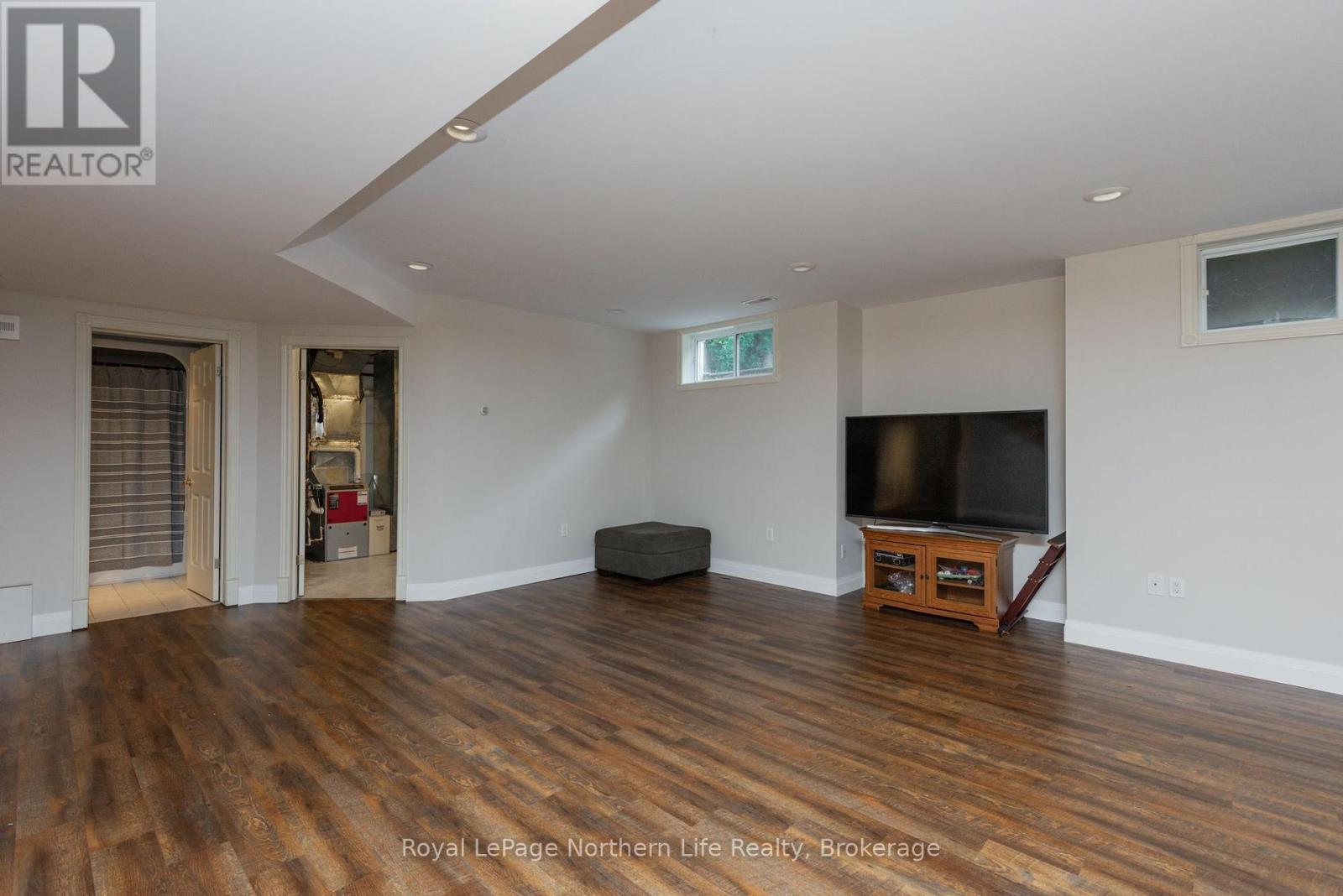 14 MELISSA CRESCENT - Image 39