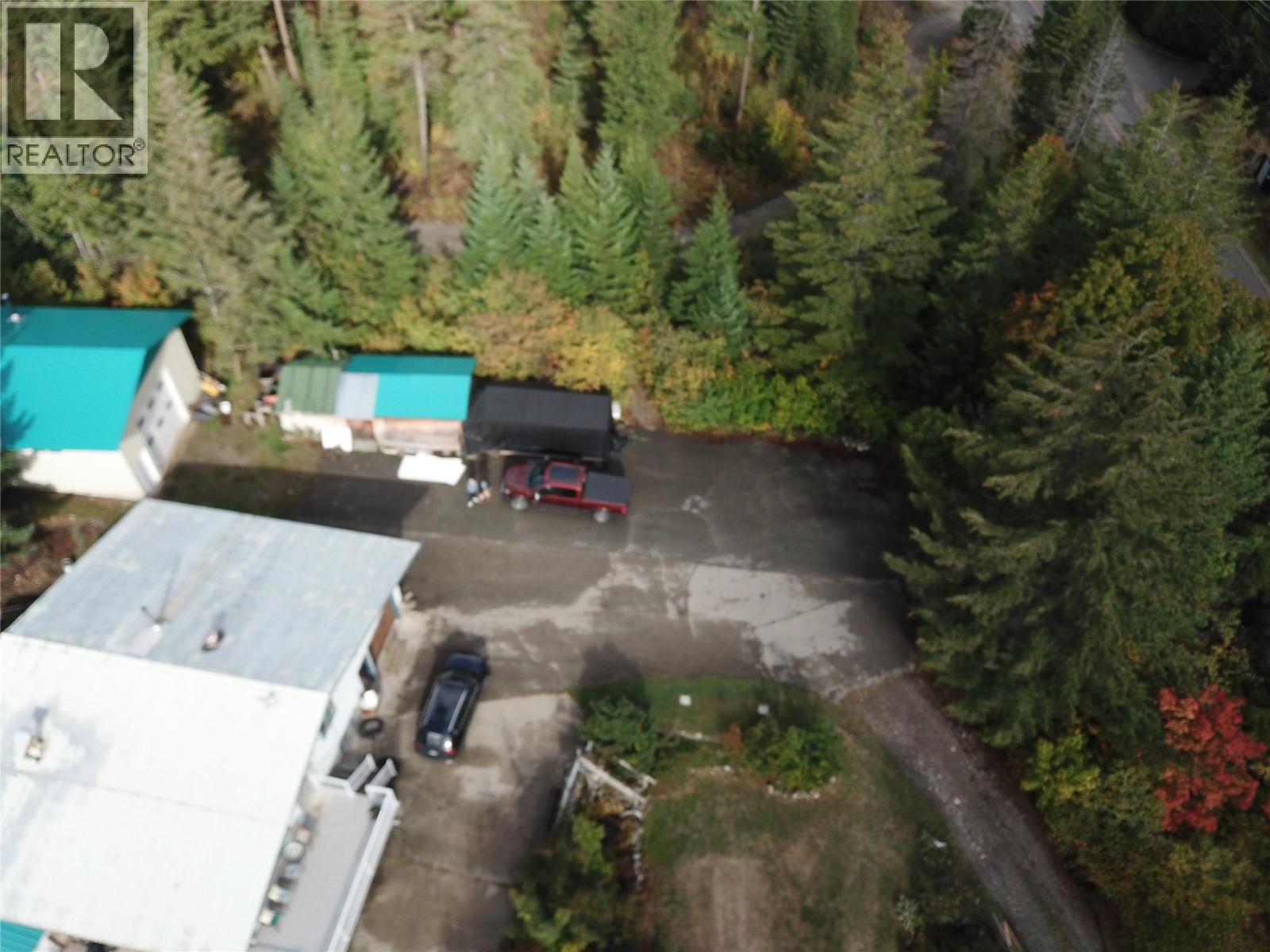 8893 Holding Road - 35