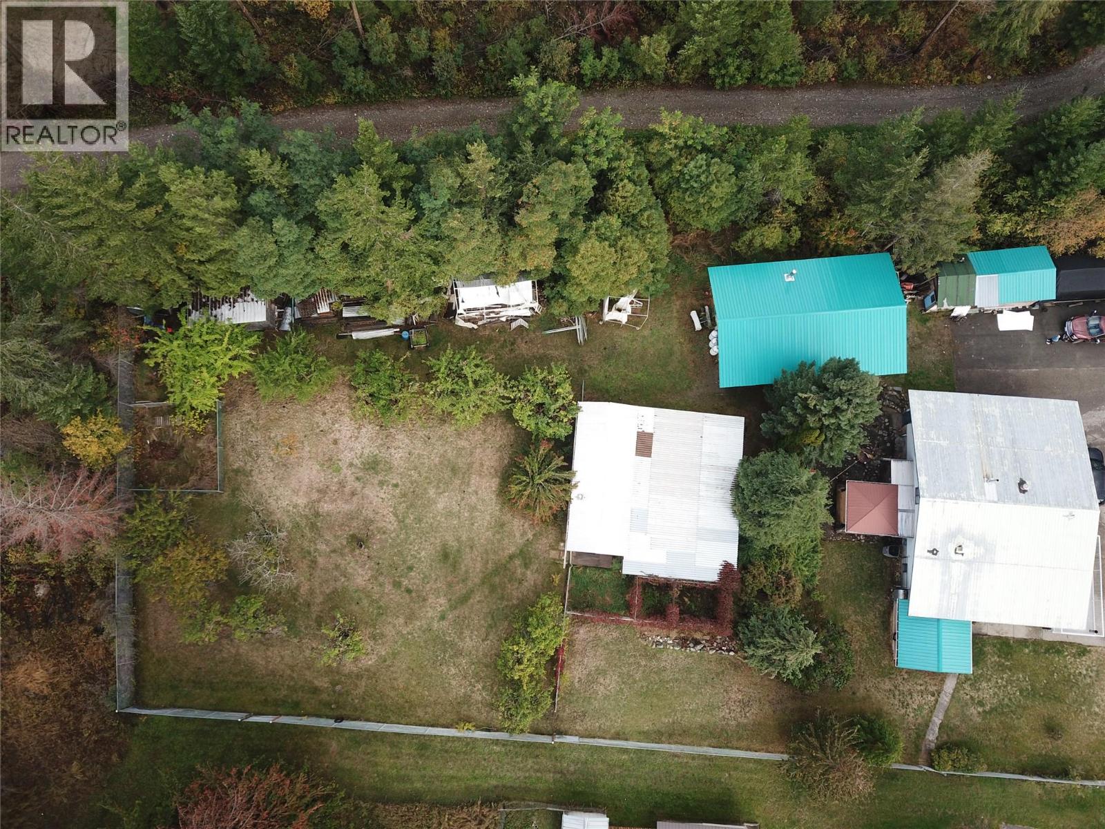 8893 Holding Road - 36